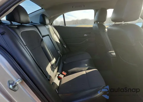 2015 Chevrolet Malibu 1Lt из США, поврежденный, VIN 1G11C5SL2FF196280